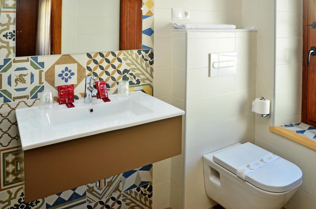 Hostal La Fonda Conil De La Frontera Quarto foto